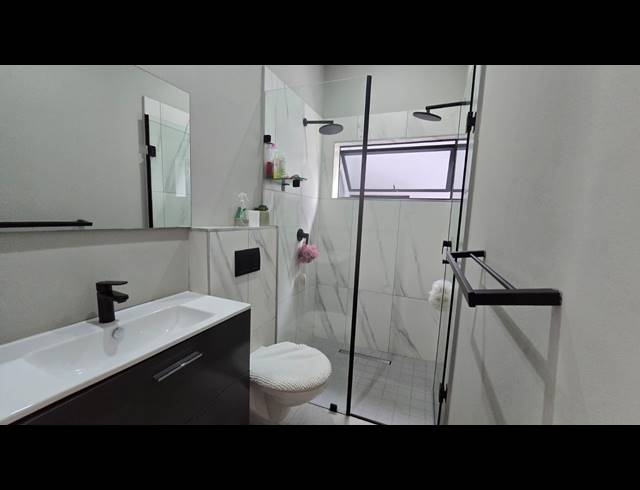 3 BEDROOM SECTIONAL TITLE TO LET IN PALM LAKES ESTATE